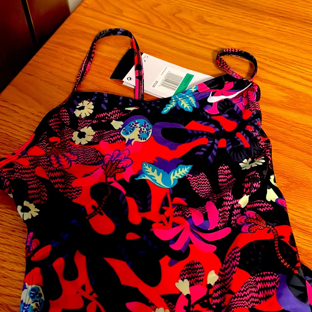 Brand new Nike Hydrastrong swimsuit size 30